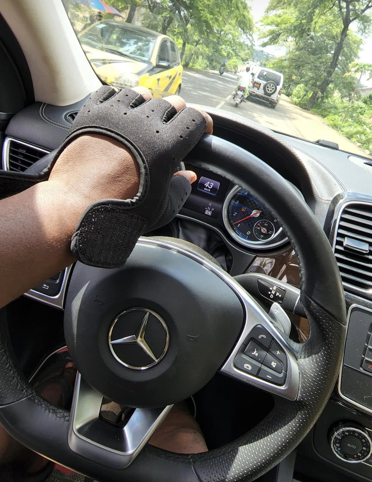 car rental Cameroon tips booking guide airport pickup Douala transport services